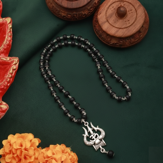 Trisula Mala – 6.5mm Beads | 54 Beads | 22 Inches